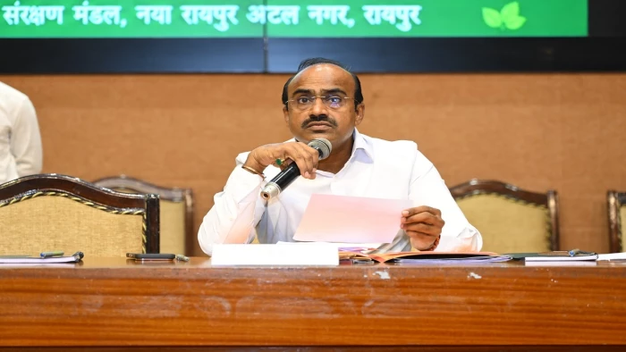 छत्तीसगढ़ में उद्योगों के लिए अनिवार्य हुआ ग्रीन बेल्ट का निर्माण, एक हेक्टेयर क्षेत्र में कम से कम लगाने होंगे इतने पौधे