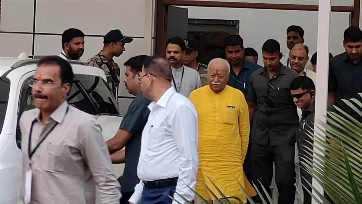 सर संघचालक मोहन भागवत पहुंचे इंदौर, सद्भाव का पढाएंगे पाठ, देंगे स्वास्थ्य सुविधाओं की सौगात