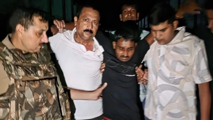 UP Police Encounter: रायबरेली में गोकशी गिरोह पर पुलिस की बड़ी कार्रवाई, मुठभेड़ में पांच गिरफ्तार, एक घायल