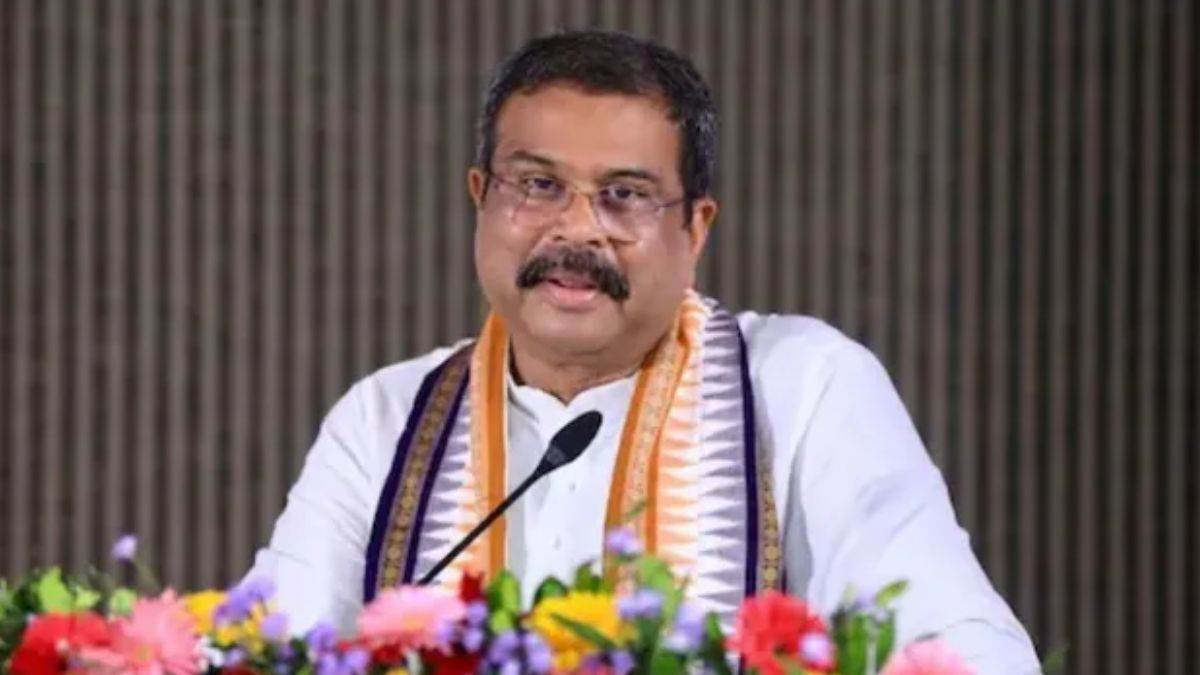इस्तीफे के बाद धर्मेंद्र प्रधान का बड़ा बयान, बोले- Gen-Z युवाओं को गुमराह किया, पद से ज्यादा युवाओं का भविष्य जरूरी था