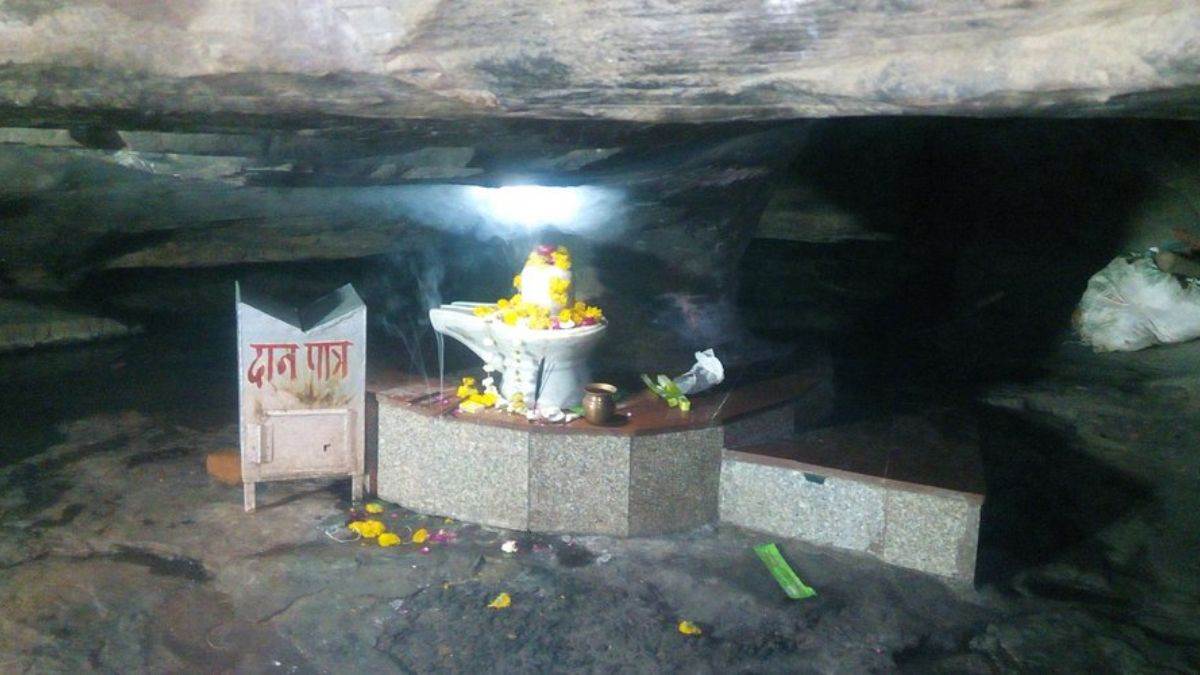 सावन सोमवार स्पेशल: लालघाटी के सिद्ध गुफा मंदिर में उमड़ेगा आस्था का सैलाब, तड़के से शुरू होंगा जलाभिषेक-आरती