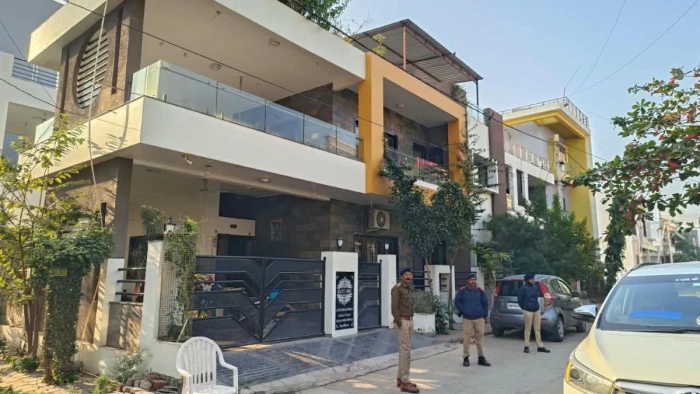 बड़वानी में कारोबारी तायल बंधुओं के ठिकानों पर ईडी ने मारा छापा, बंगले और जिनिंग फैक्ट्री में टीम ने की कार्रवाई