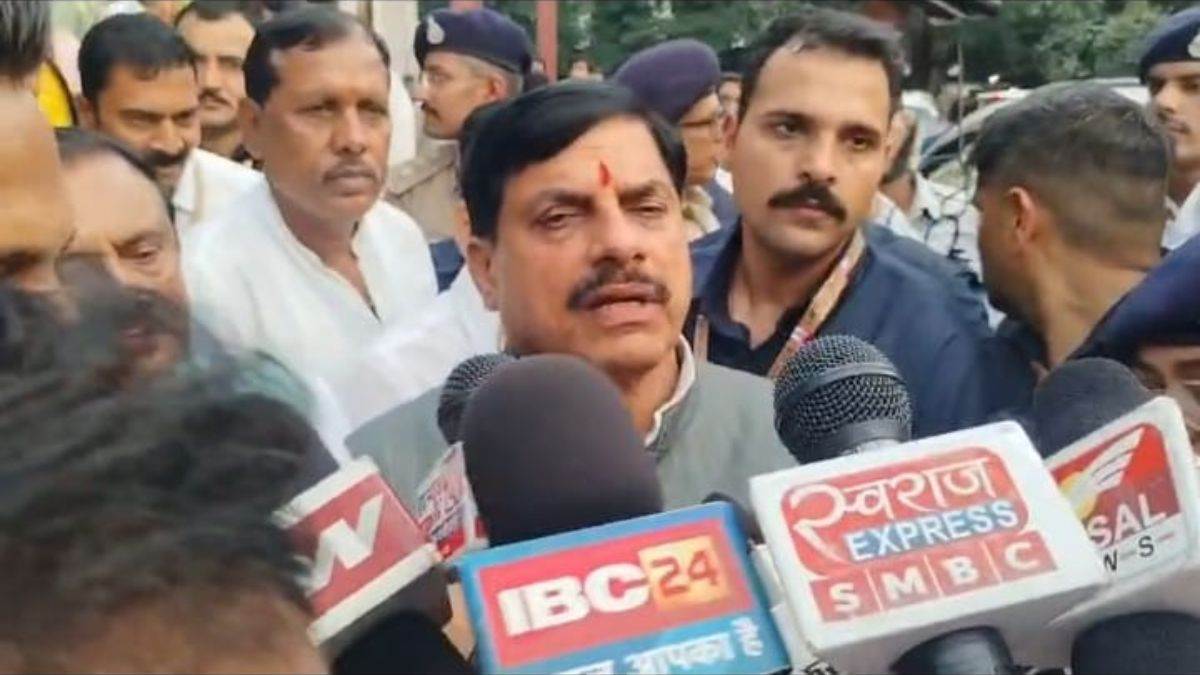 सागर जहरीली शराब कांड: CM मोहन यादव ने अस्पताल में पीड़ितों से की मुलाकात, बोले- आरोपियों को ऐसी सजा मिलेगी कि याद रखेंगे