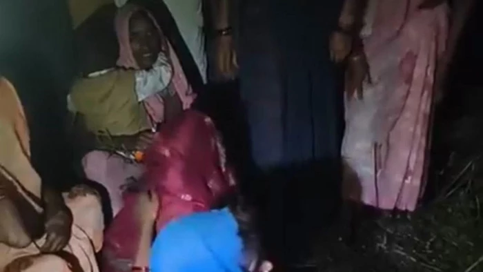 सिंगरौली के बरगवां में ट्रेन की चपेट में आए तीन लोग, दो की मौके पर मौत