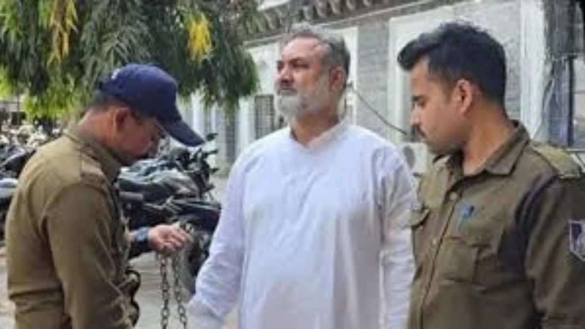 इंदौर में लव जिहाद के आरोपी अनवर कादरी की पार्षदी खत्म करने का प्रस्ताव पास, 67 पार्षदों ने जताई सहमति