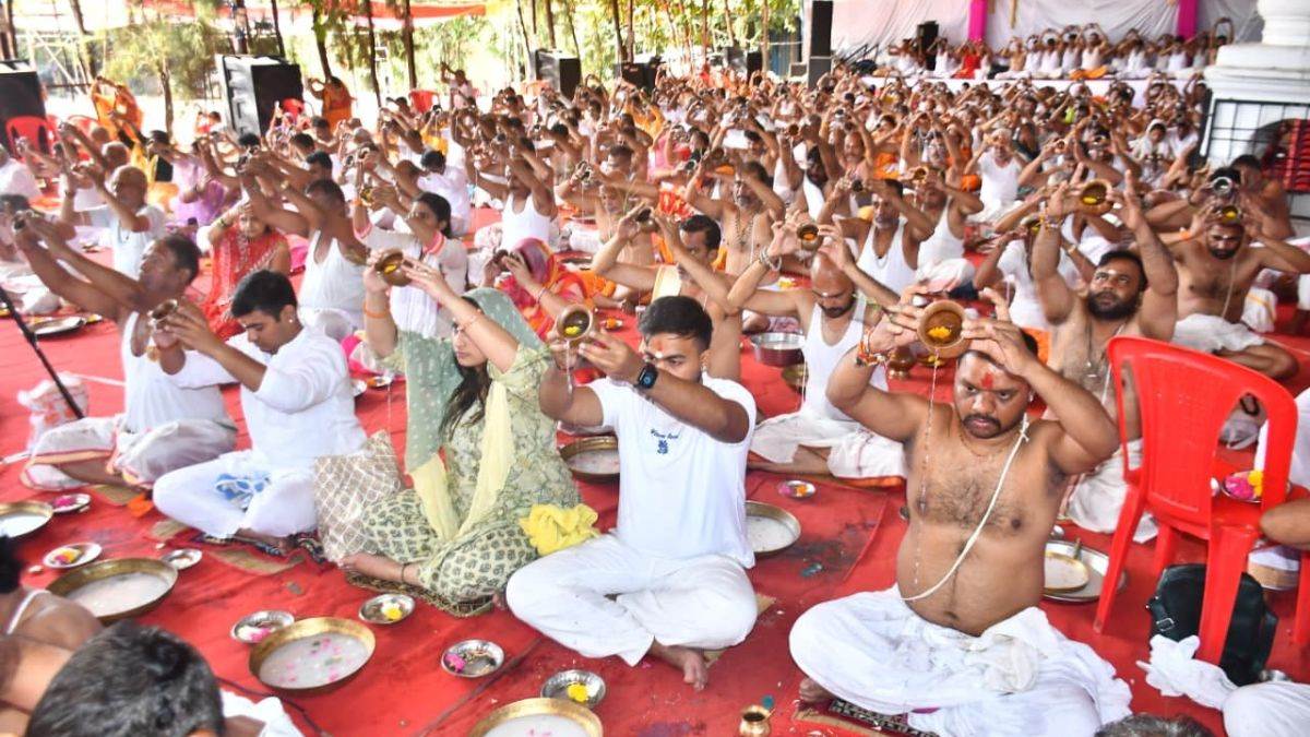 सर्वपितृ अमावस्या पर बना ज्ञात-अज्ञात पितरों के पूजन का महायोग, सूर्य और चंद्रमा दोनों हस्त नक्षत्र में होंगे साथ, गजछाया का सुखद संयोग भी