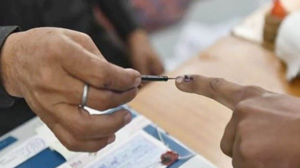 छत्तीसगढ़ में शुरू हुआ महा-अभियान, स्कूलों में लगेगी मतदाता पाठशाला; 9वीं से12वीं तक के छात्रों के भी बनेंगे वोटर कार्ड