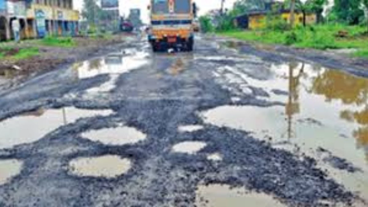 लोकपथ एप पर फोटो डालते ही सड़कों के गड्ढे ठीक करेगा लोक निर्माण विभाग