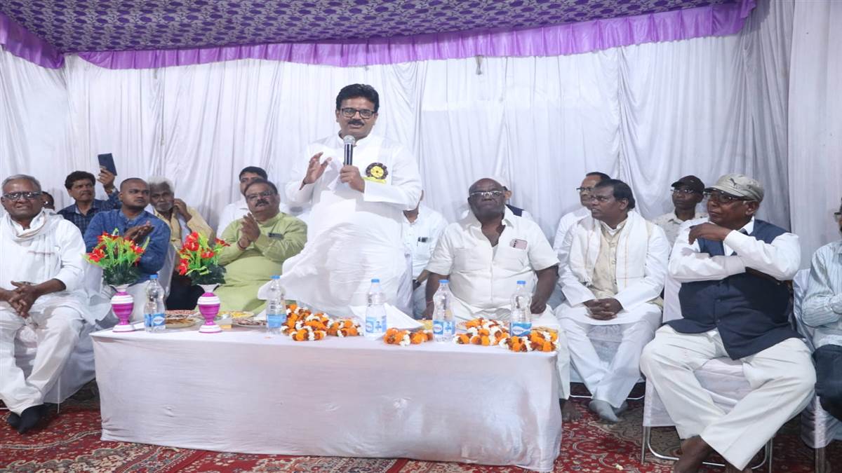 सद्गुरु कबीर के विचार हमेशा प्रासंगिक : श्रीवास्तव