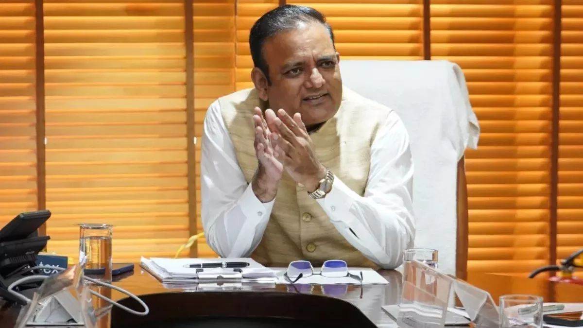 केजरीवाल को लगा एक और झटका, मंत्री राजकुमार आनंद ने लगाए भ्रष्टाचार के आरोप, पद से दिया इस्तीफा