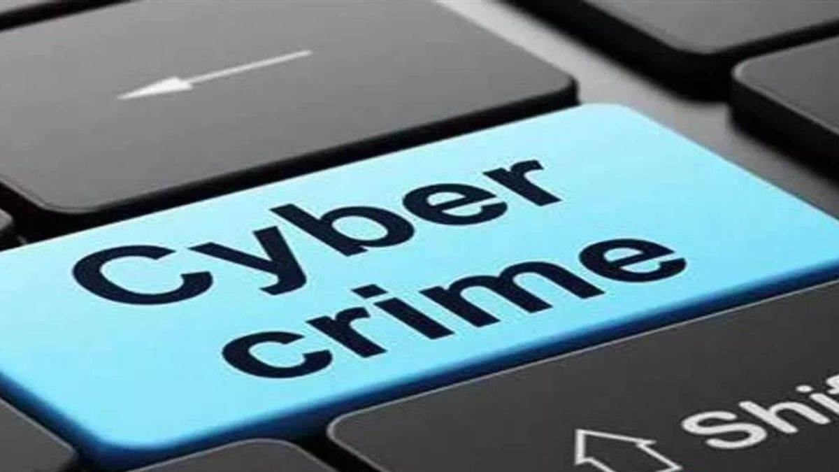 Jobs Fraud Alert: मध्य प्रदेश स्वास्थ्य विभाग की फर्जी वेबसाइट बनाई, 2972 पदों पर भर्ती निकाली, 250 से 500 रुपए आवेदन फीस वसूली