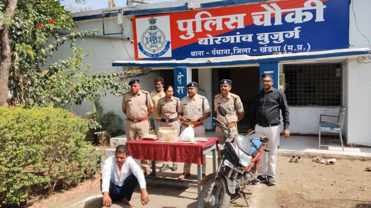 खंडवा में पत्नी पर आपत्तिजनक कमेंट से भड़का दोस्त, पहले जीभर कर पिलाई शराब फिर रस्सी से घोंटा गला; आरोपित गिरफ्तार