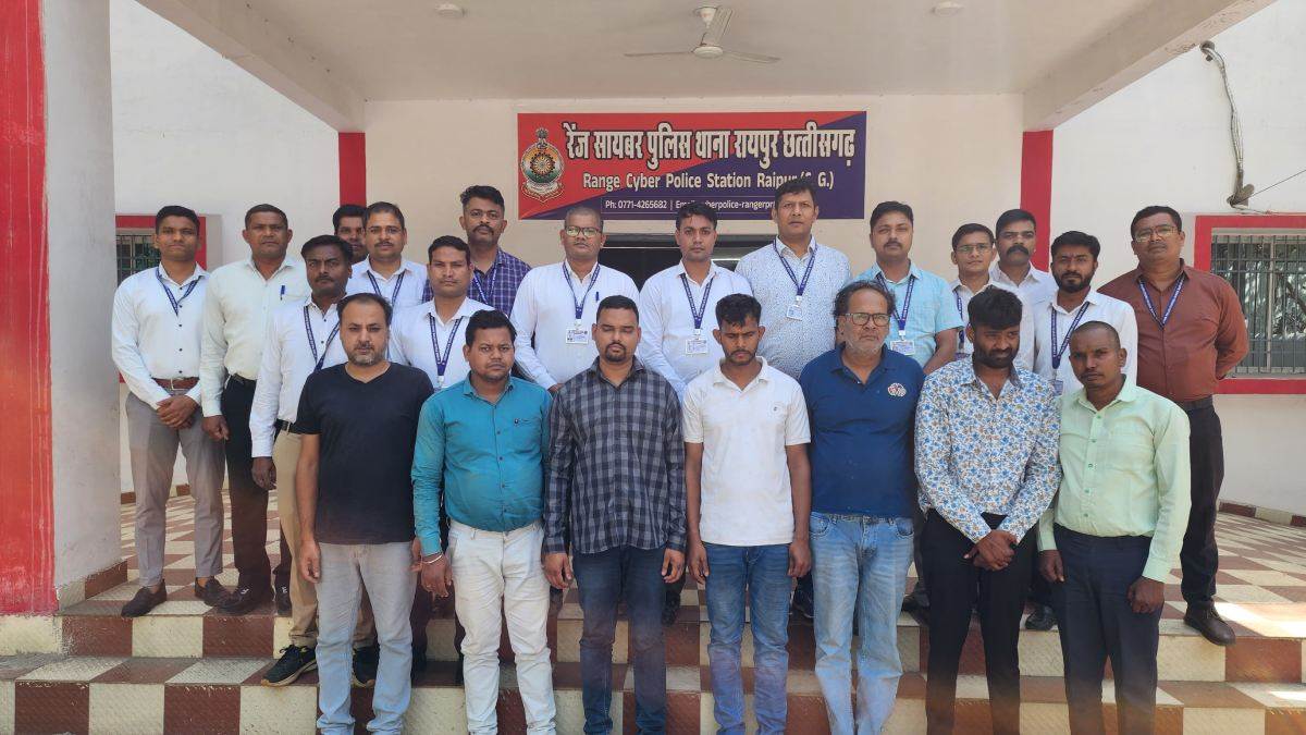 रायपुर पुलिस का 'ऑपरेशन साइबर शील्ड': 300 फर्जी सिम, 7 गिरफ्तारी; ऐसे आपकी ID पर एक्टिव होते हैं नंबर