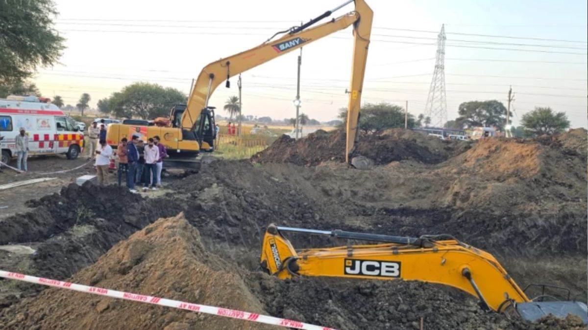 उज्जैन बोरवेल हादसा: 23 घंटे की मशक्कत के बाद न‍िकाला 3 साल के भागीरथ का शव