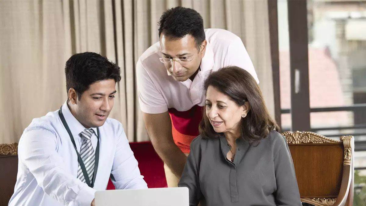 Doorstep Banking अब बुजुर्गों और दिव्यांगों को नहीं जाना पड़ेगा बैंक