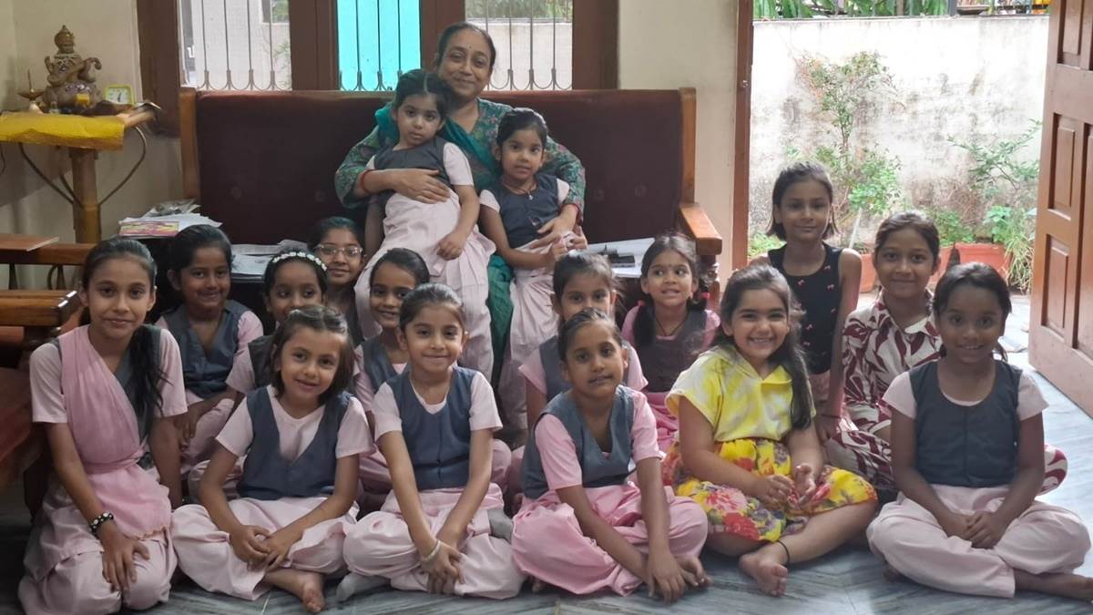 आज मदर्स डे पर उन मां को सलाम, जिन्‍होंने जन्म नहीं दिया, फिर भी कई बच्चों का जीवन किया रोशन