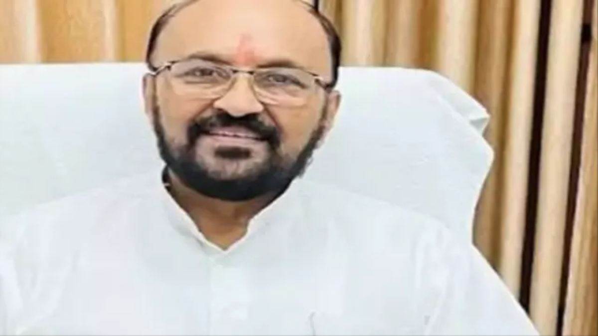 'जॉनी-जॉनी यस पापा' कविता पर भड़के उत्तर प्रदेश के उच्च शिक्षा मंत्री, कहा-  बच्चों को झूठ बोलना सिखाती है