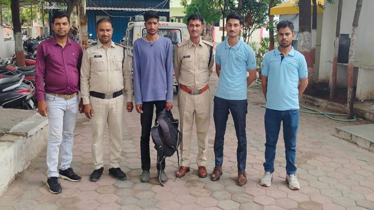 Mhow News: दोस्त को उधारी चुकाने के लिए बनाई 61 हजार रुपये की लूट की झूठी कहानी
