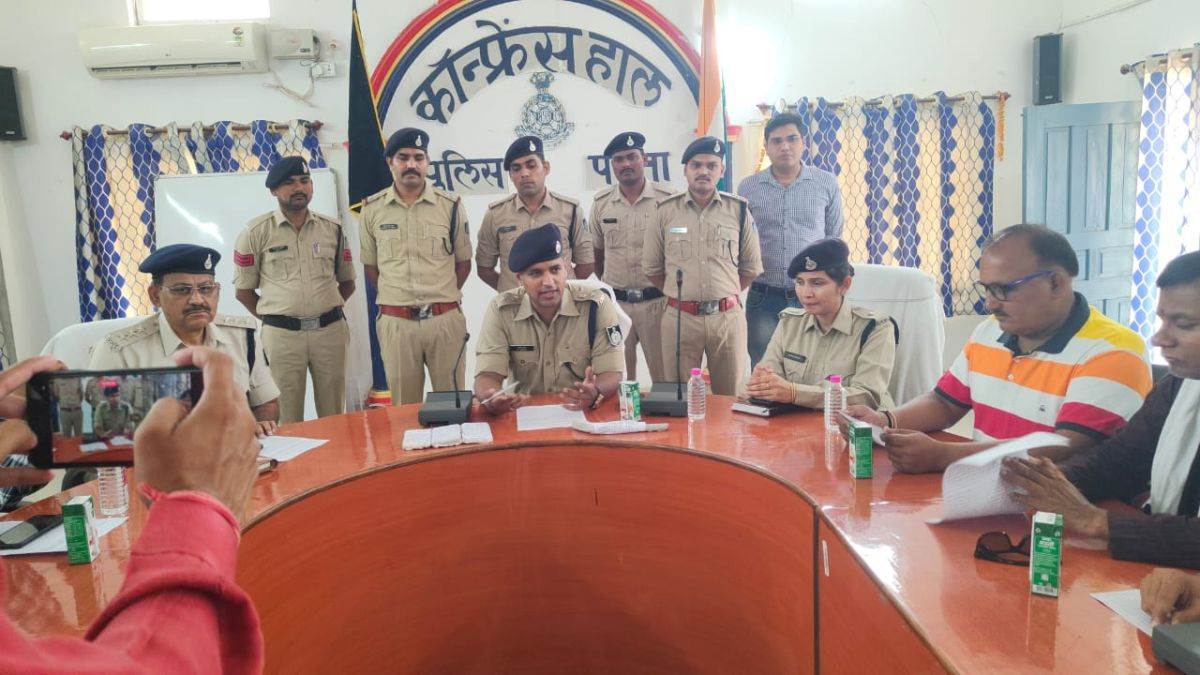 Panna News: नेशनल हाइवे पर कट्टा अड़ाकर लूट की घटना को देते थे अंजाम, पुलिस ने आरोपितो को किया गया गिरफ्तार