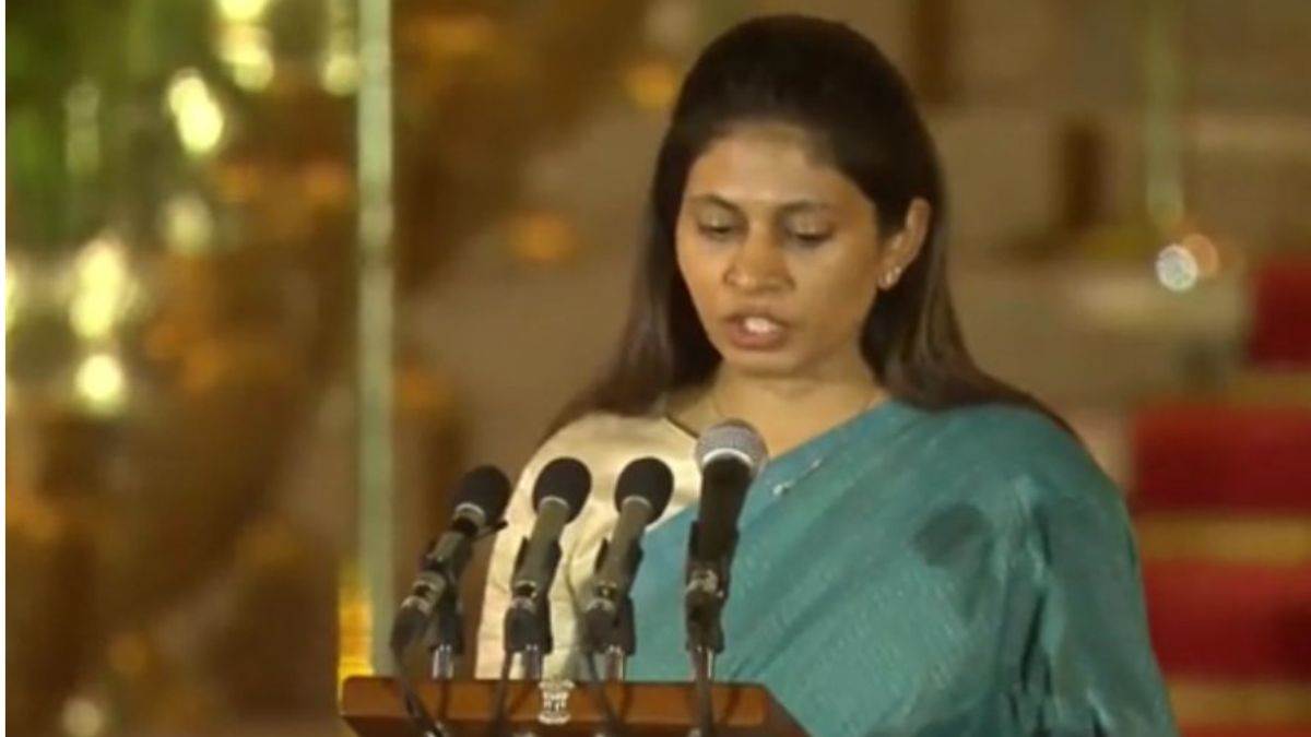 Raksha Khadse: मोदी की इस मंत्री की देशभर में हो रही चर्चा, पति के निधन के बाद रक्षा खडसे ने सरपंच पद से शुरू की थी राजनीति