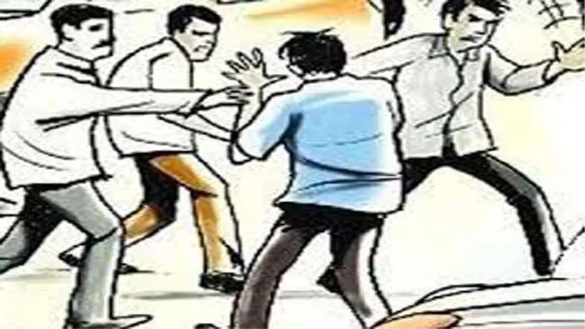 Morena: 'ये छज्जा मेरा है...' हिस्सा बंटवारे को लेकर परिवार में चले पत्थर-ईंट, महिला घायल