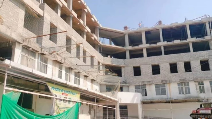 इंदौर में जिला अस्पताल के लिए 166 कर्मचारियों के अटैचमेंट खत्म, तत्काल ज्वॉइनिंग करने के आदेश