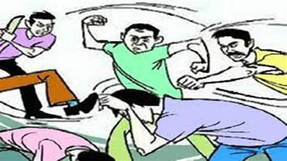 धार में बाइक से टक्कर के बाद दो पक्षों में जमकर बवाल, कई घायल, अस्पताल में भी हंगामा