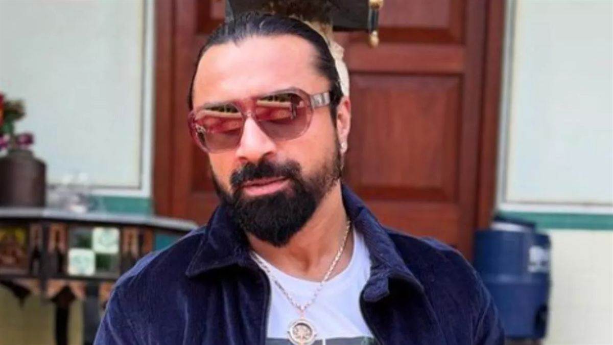 एक्टर Ajaz Khan को क्राइम ब्रांच देगी नोटिस, Instagram Id ब्लॉक करने के लिए Meta को भेजा मेल