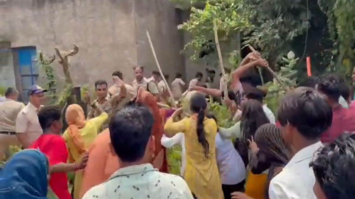 शिवपुरी में अवैध शराब के खिलाफ महिलाओं का उग्र जन-आंदोलन, कलारियों में तोड़फोड़; पुलिस पर हमला