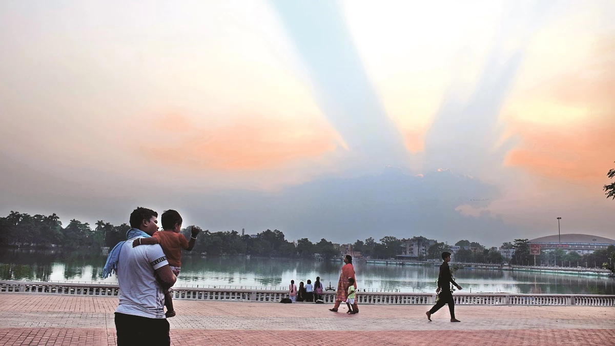 Weather of CG: बंगाल की खाड़ी से आ रही नमी से छत्‍तीसगढ़ में हल्की बारिश का अलर्ट, जानें IMD का ताजा अपडेट