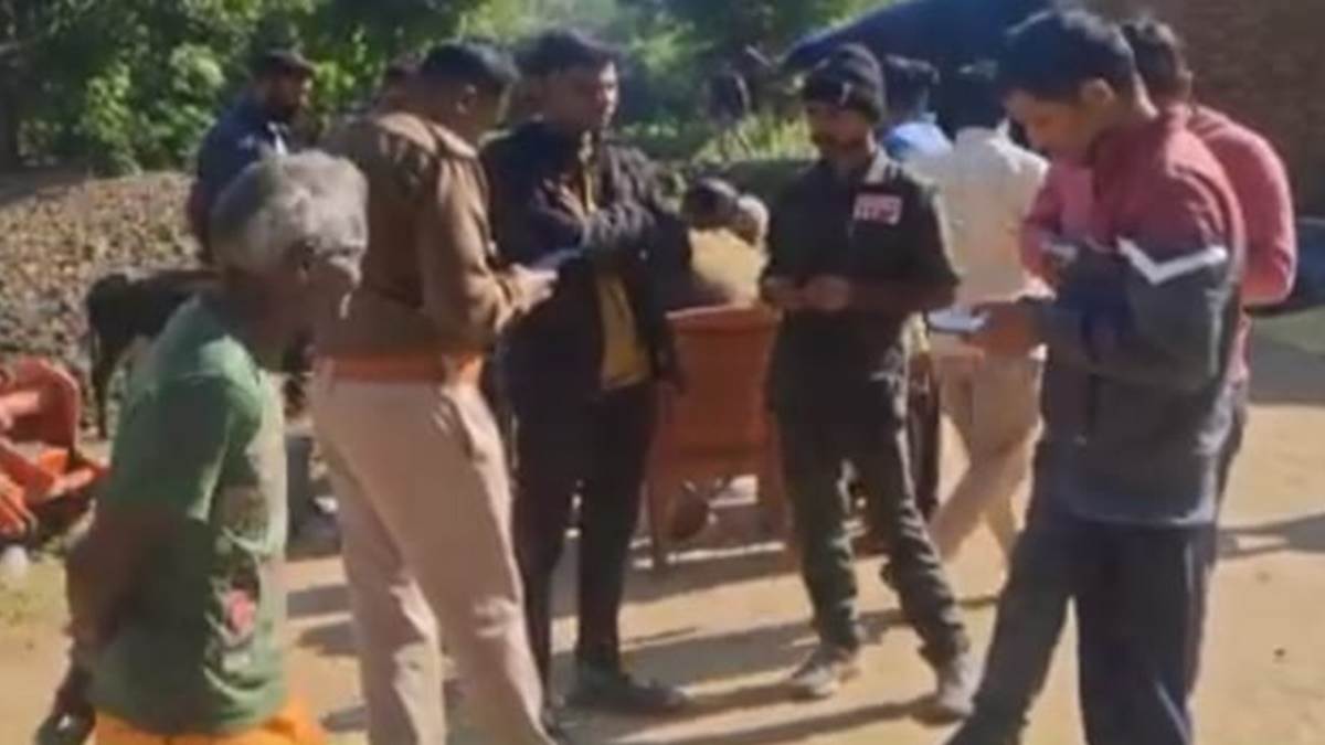 घर के अंदर मिली मालिक और मजदूर महिला की लाश, जानलेवा हमले में पत्नी भी घायल