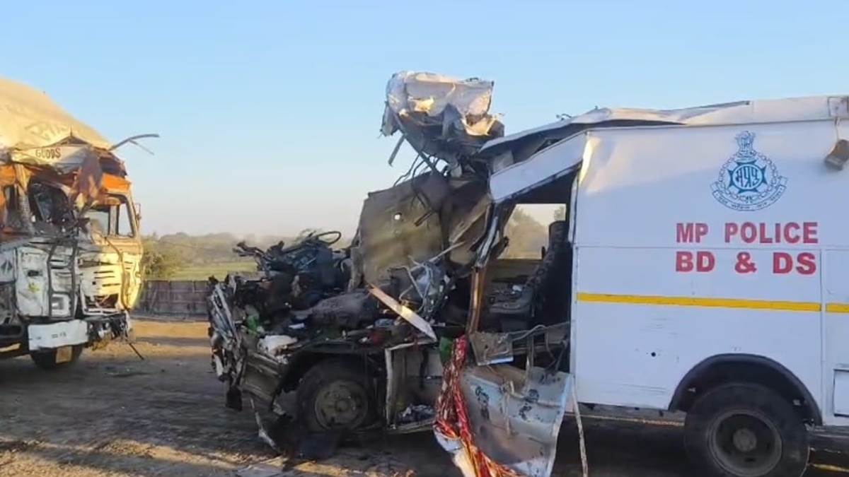 Sagar Road Accident: सागर जिले में दुर्घटना में मुरैना के 4 जवानों की मौत, बालाघाट से ड्यूटी कर से लौट रहे थे