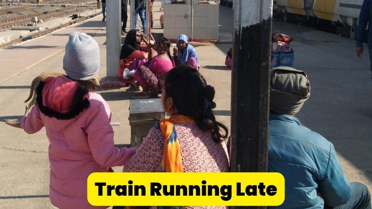 Train Running Late: कोहरे की वजह से रात में आने वाली ट्रेन पहुंच रही ...