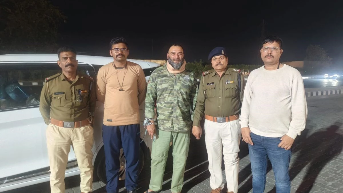 'रहमान डकैत' बनकर साढू के घर छुपा था 7 राज्यों का Wanted, सूरत क्राइम ब्रांच ने पकड़कर भोपाल पुलिस के हवाले किया