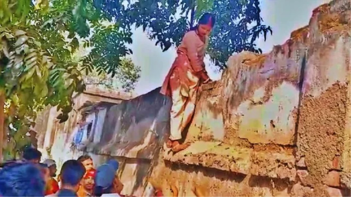 बिहार बोर्ड मैट्रिक परीक्षा... परीक्षार्थी सावधान! दीवार फांदी या जबरन घुसे तो 2 साल तक नहीं दे सकेंगे Exam