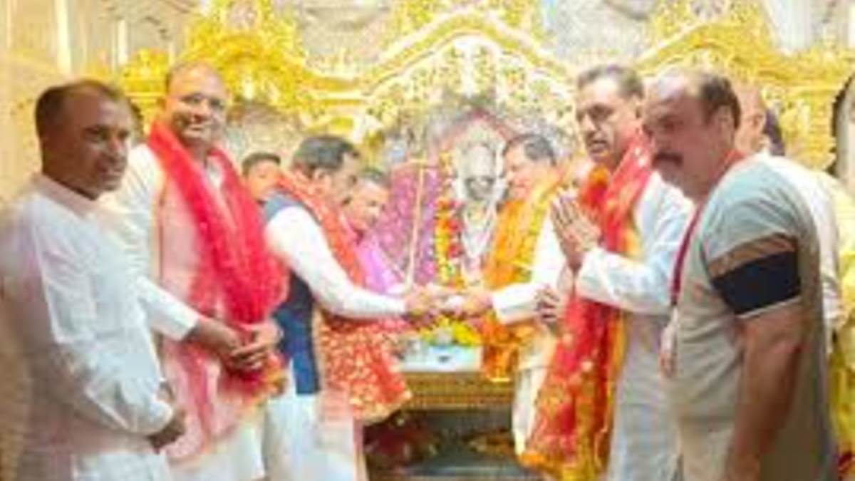 Lok Sabha Chunav 2024 : जबलपुर की बड़ी खेरमाई मंदिर में मुख्यमंत्री डा. मोहन यादव ने किए दर्शन