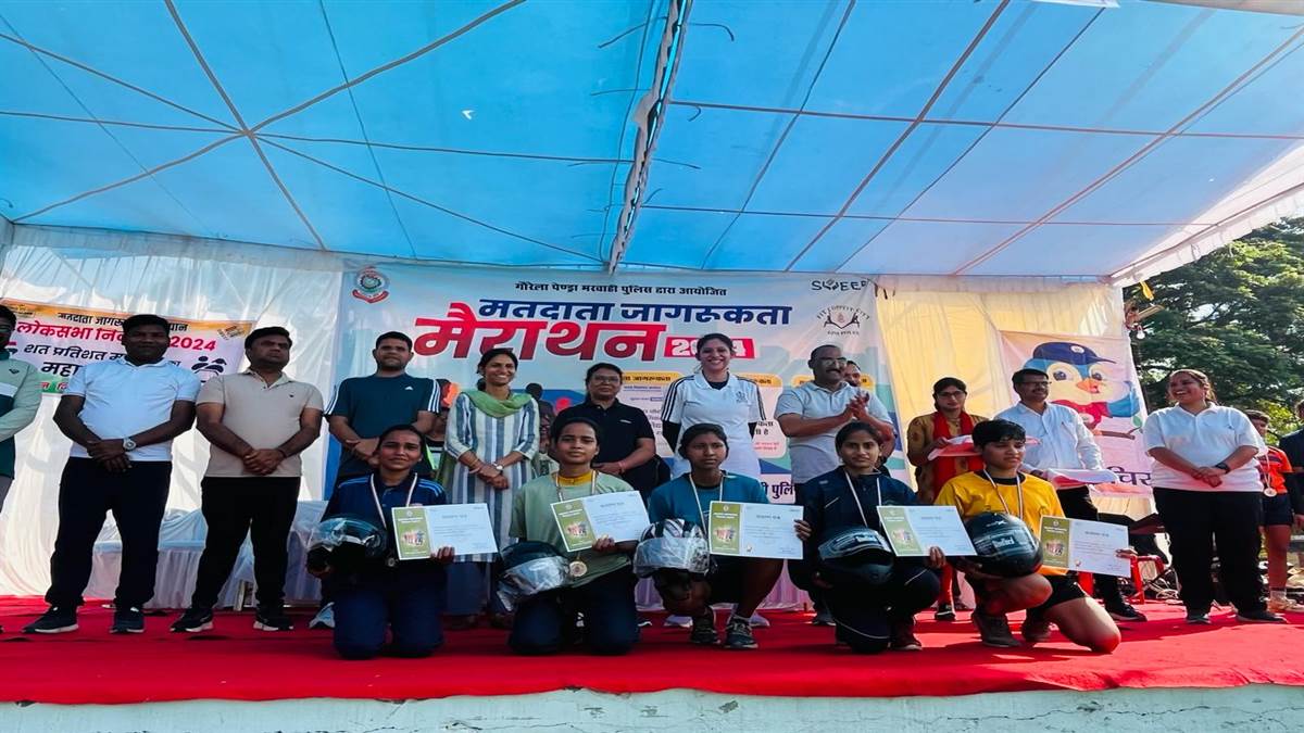 मतदाता जागरूकता मैराथन में 600 लोगों ने लगाई दौड़, दिया संदेश