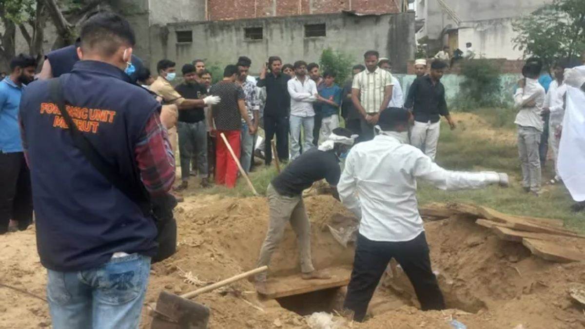 मेरठ में युवती की मौत पर बवाल, 6 महीने पहले हुई थी शादी, कब्र से निकाला गया शव