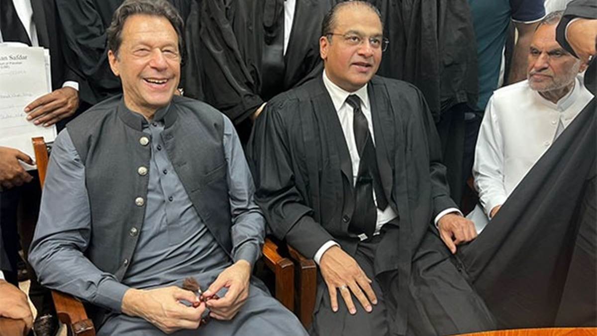 सुप्रीम कोर्ट के आदेश के बाद रिहा हुए इमरान खान शुक्रवार को हाईकोर्ट में सुनवाई Pakistan
