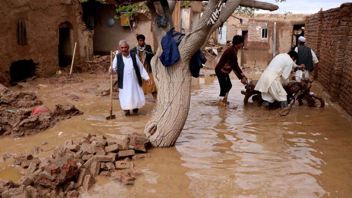 Afghanistan Flood: अफगानिस्तान में बाढ़ ने मचाई तबाही, 200 से ज्यादा की मौत, कई घर पानी में बहे