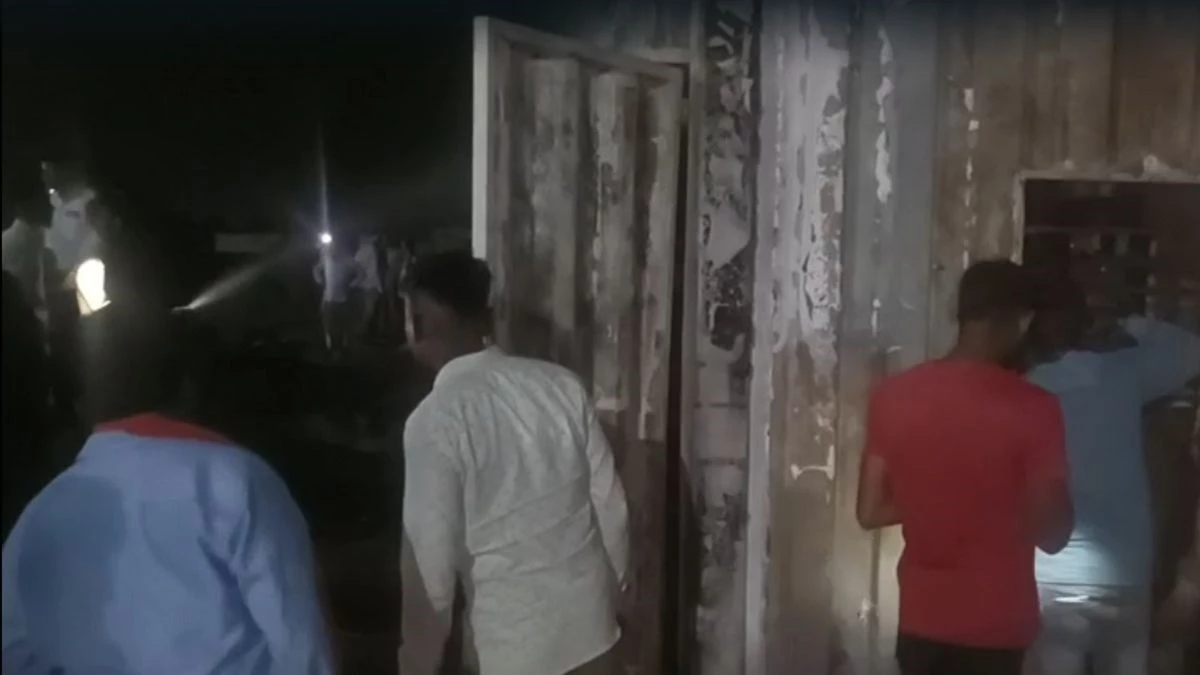 रायपुर में UP के 2 मजदूरों की जिंदा जलकर मौत, खाना बनाते समय कंटनेर में सिलेंडर फटा