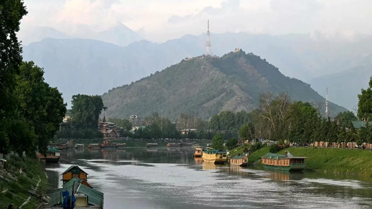 India-Pak Tension: Indian Army gave a befitting reply to Pakistan, who broke ceasefire, peace in LoC areas now