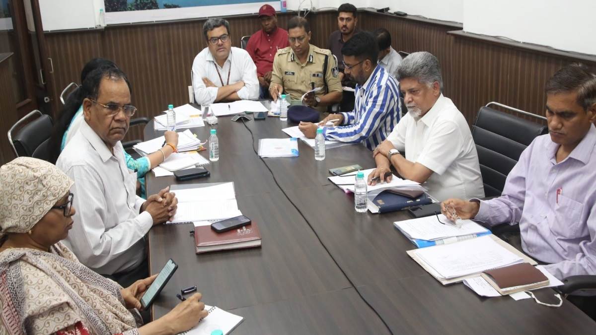 Bhopal News: वर्षा से पहले हटाया जाए नालों और पुलों पर पसरा अतिक्रमण