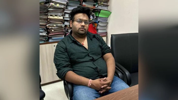 Raipur News: 26 करोड़ की GST चोरी करने वाला लोहा व्यापारी गिरफ्तार, मृतकों के नाम बनाया फर्जी फर्म
