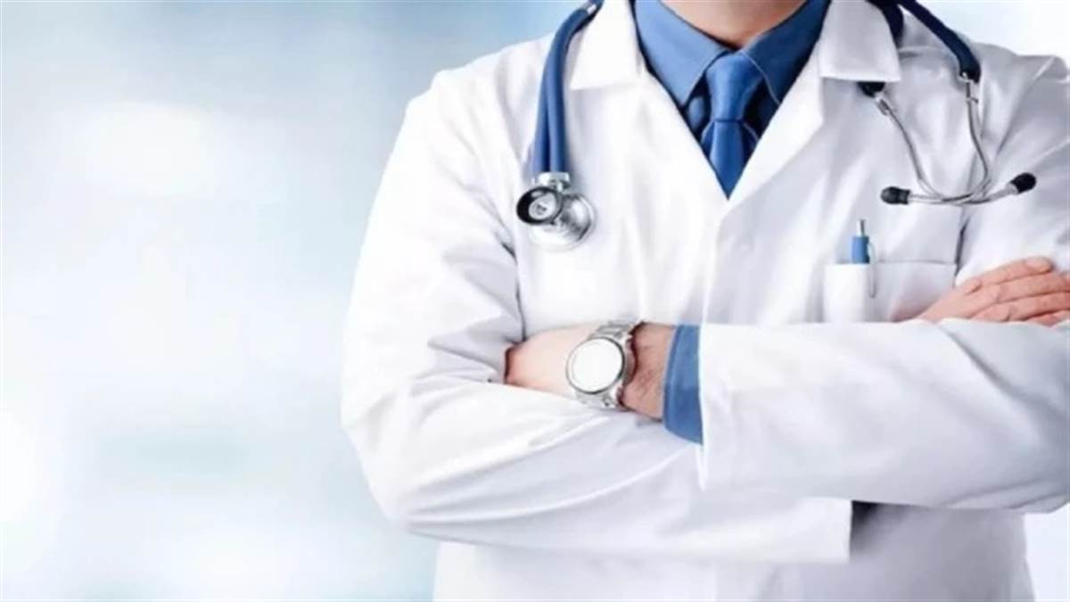 एमपी के संजीवनी क्लीनिकों में मिले 12 फर्जी डॉक्टर, पुराने डॉक्टरों के रजिस्ट्रेशन नंबर चुराकर बनाई थी डिग्री