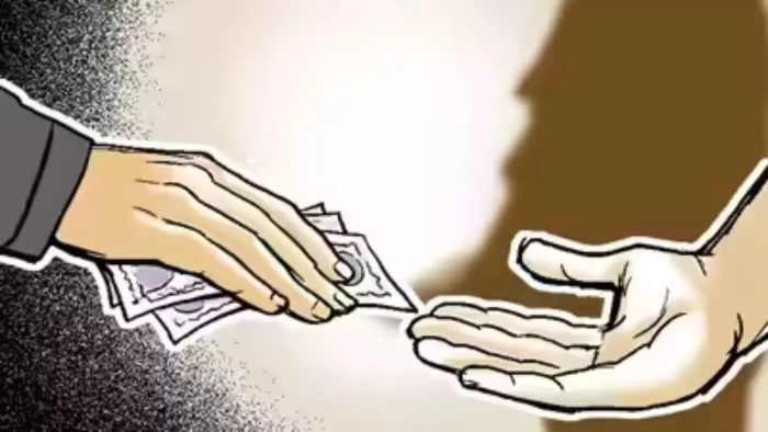 शहडोल में कियोस्क की अनुमति के बदले रिश्वत लेते सेंट्रल बैंक अधिकारी गिरफ्तार, जबलपुर CBI की टीम ने की बड़ी कार्रवाई