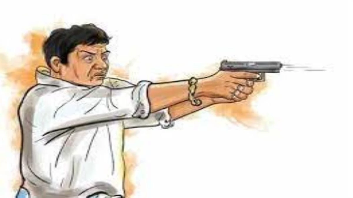 Gwalior firing News: ग्वालियर में बढ़ा बदमाशों का हौसला,  घर के बाहर गुंडों ने चलाईं गोलियां, सीसीटीवी कैमरों से हो रही पड़ताल
