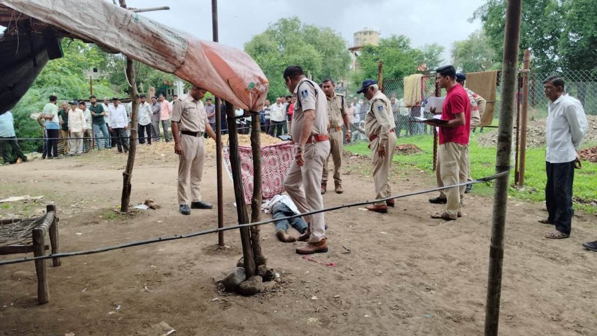 दोस्तों के साथ शराब पार्टी और सुबह मिली सिर कुचली लाश, बुरहानपुर में युवक की बेरहमी से हत्या