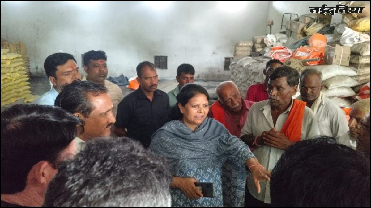 अधिकारी पर भारी MLA की दिलेरी... गोदाम में घुसकर खाली हाथ लौट रहे 300 किसानों को दिलाई खाद