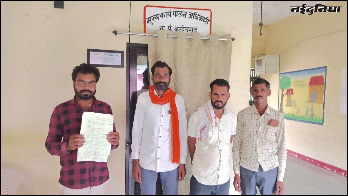 सरपंच का कारनामा...सरकारी जमीन पर बना डाला तालाब, लाखों का किया घोटाला